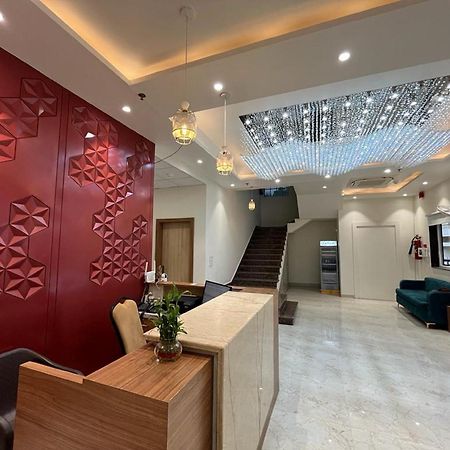 Hotel Satsang Grand 瓦拉纳西 外观 照片