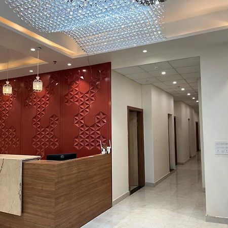 Hotel Satsang Grand 瓦拉纳西 外观 照片