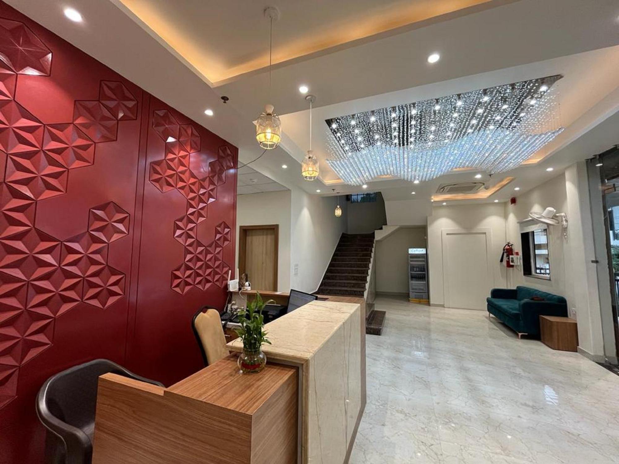 Hotel Satsang Grand 瓦拉纳西 外观 照片