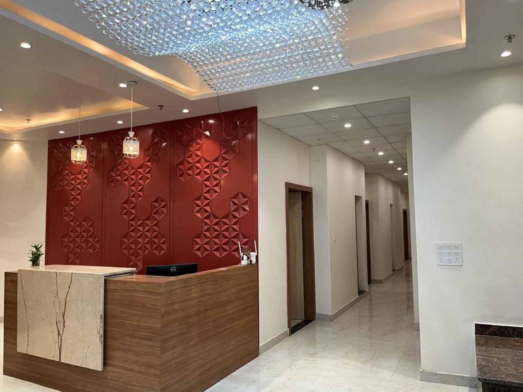 Hotel Satsang Grand 瓦拉纳西 外观 照片