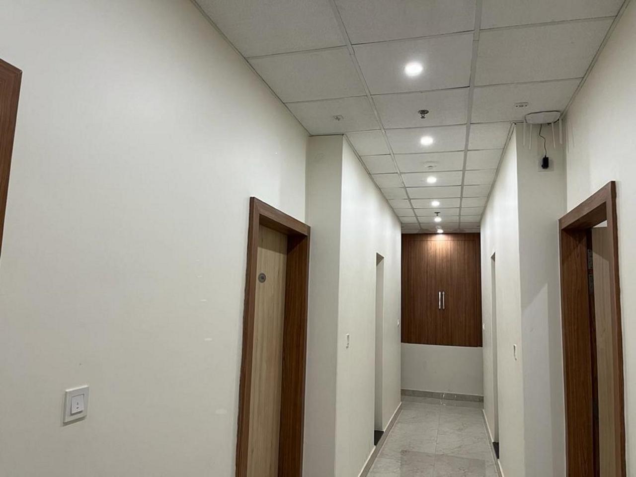 Hotel Satsang Grand 瓦拉纳西 外观 照片